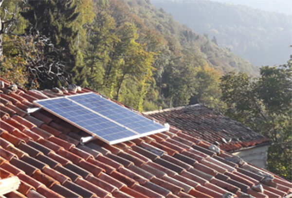 Solar Home Kit: low-voltage photovoltaic kit