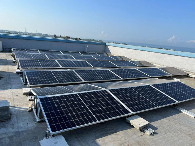 Impianto ibrido solare – generatore diesel per industria