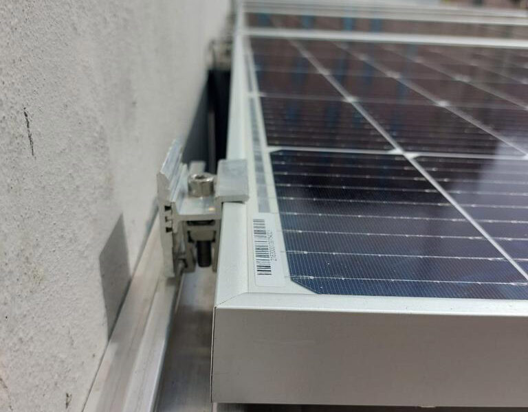 Ospedale alimentato da solare ibrido