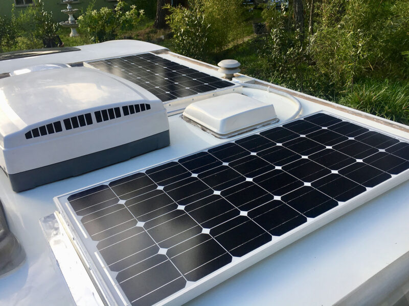 Kit fotovoltaici e dispositivi solari per camper